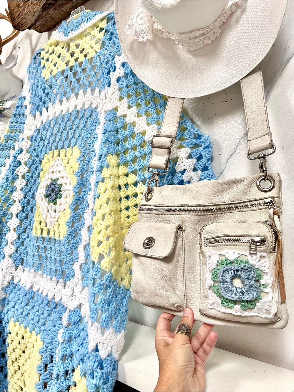 Roots Giveaway Oct 12 during my posh live stunning SET Granny Cocoon + BAG